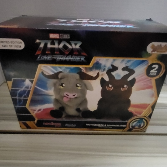 Marvel Toys Marvel 222 Bleacher Creatures Thor Love Thunder Kuricha